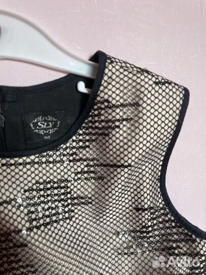 Платье нарядное для девочки 140