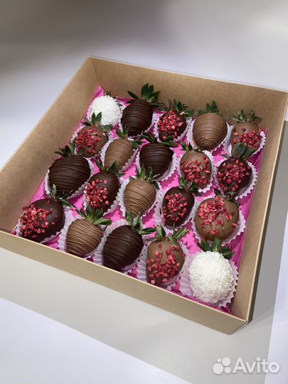 Клубника в шоколаде/ Финики в шоколаде