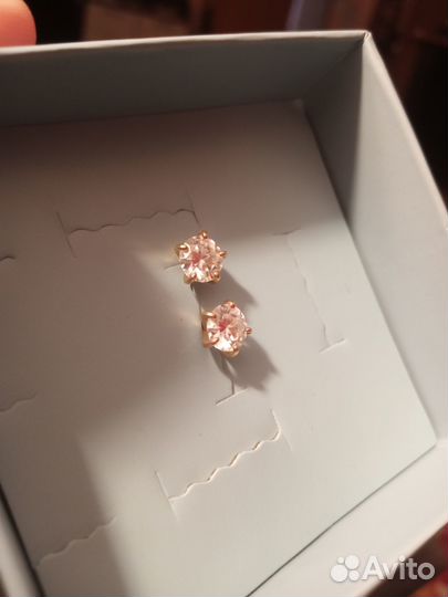 Продам серьги серебряные 925 проба с муссанитами