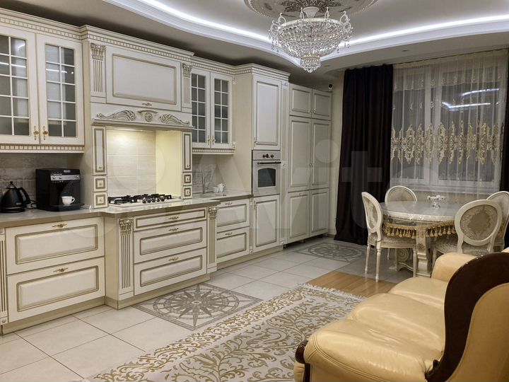 3-к. квартира, 100 м², 7/9 эт.