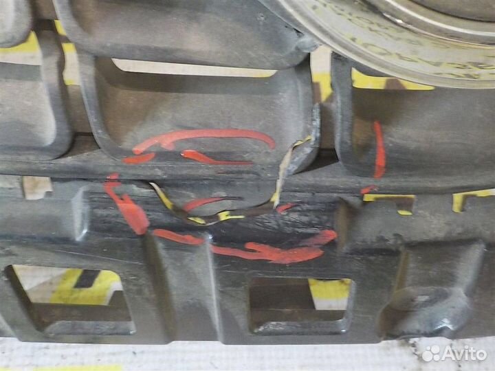 Решетка радиатора Opel Astra J 2009-2015