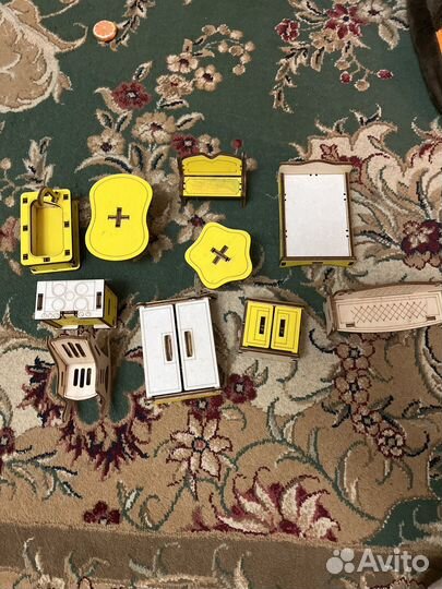 Деревянная мебель для кукол