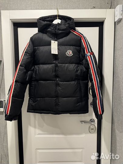 Зимняя куртка moncler