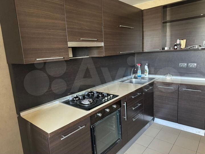 3-к. квартира, 65 м², 6/9 эт.