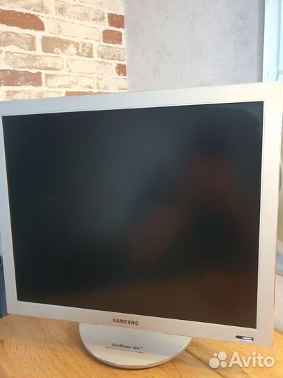 Монитор Samsung 19 дюймов 193p