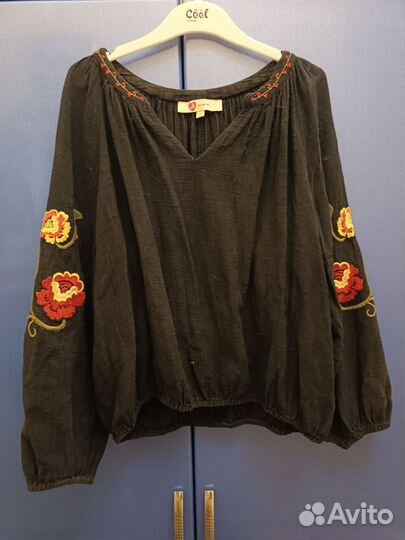 Кофты и платья