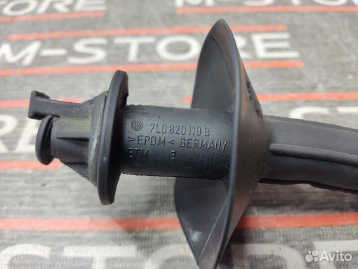 Водосток левый Audi Q7 4LB BHK 2008