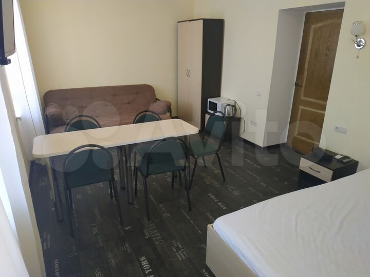 2-к. квартира, 44 м², 1/3 эт.