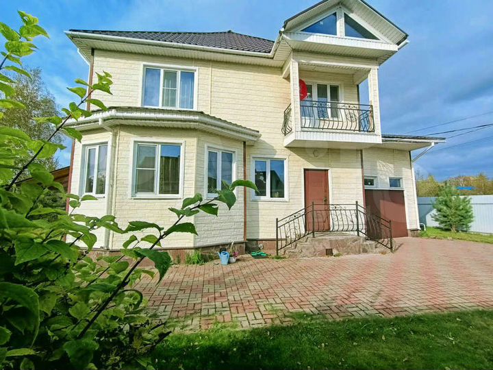 Коттедж 190 м² на участке 12 сот.