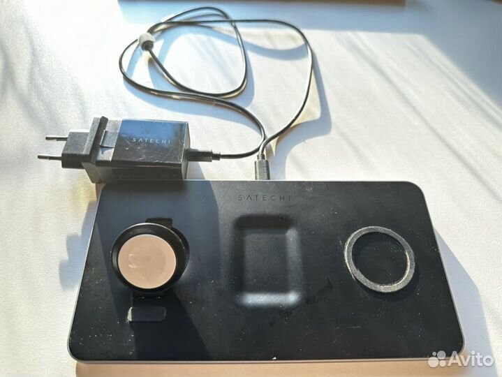 Зарядка Satechi (беспроводная, iPhone, Watch)