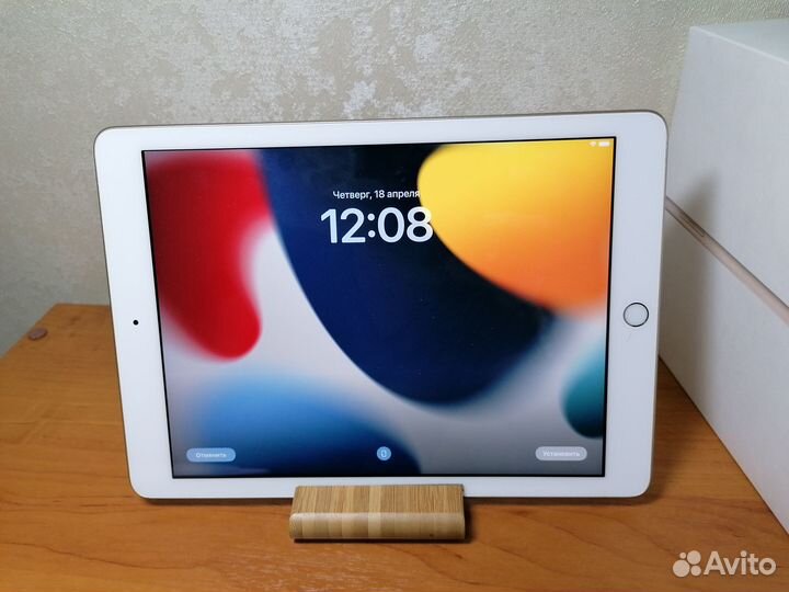 iPad 5 Wi-Fi 128 Гб + Pencil + полный комплект