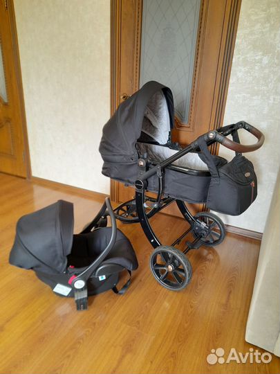 Продаю коляску Люкс мом 3в1