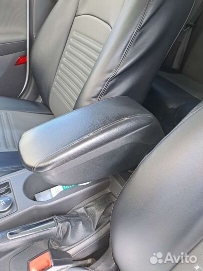 Подлокотник ford focus 3