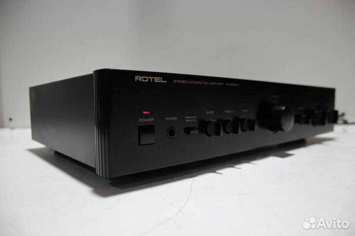 Rotel RA-930AX Стерео Усилитель