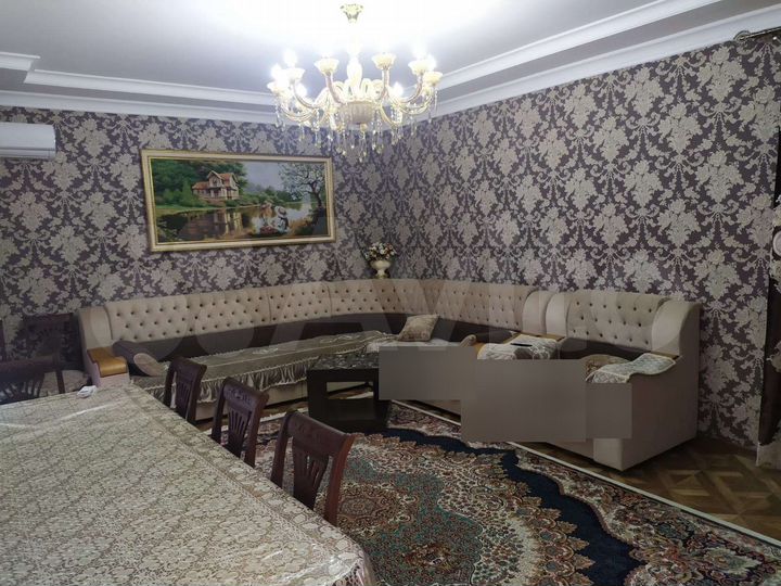 Дом 298 м² на участке 7 сот.