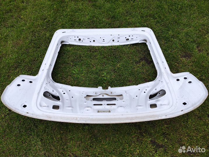 Крышка багажника Audi Q3