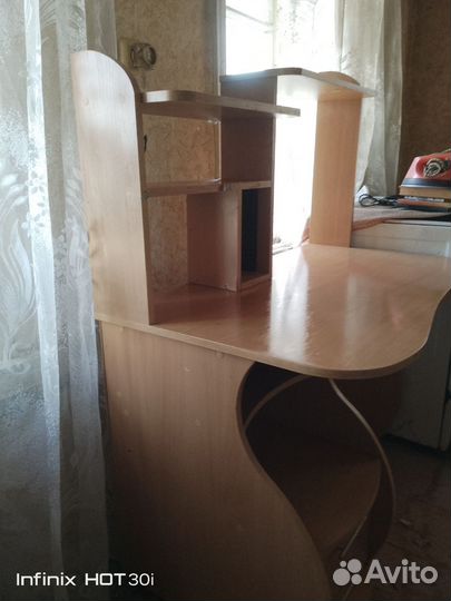 Компьютерный стол