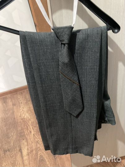 Брюки серые, жилет 122 и 140см