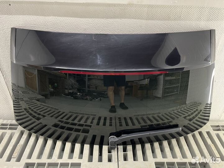 Стекло крышки багажника BMW F11