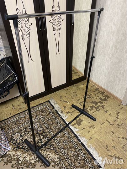 Вешалка напольная