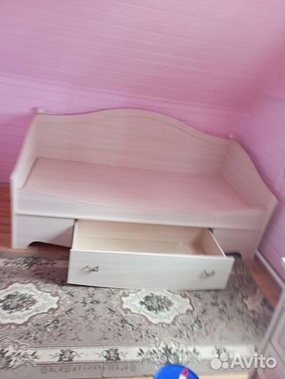 Спальный гарнитур