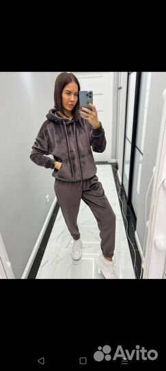 Спортивный костюм