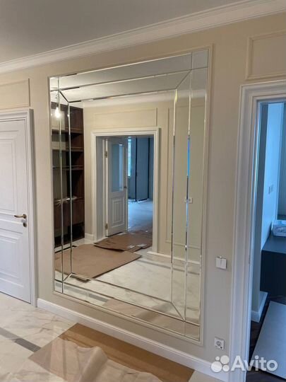 Зеркальное панно на стену