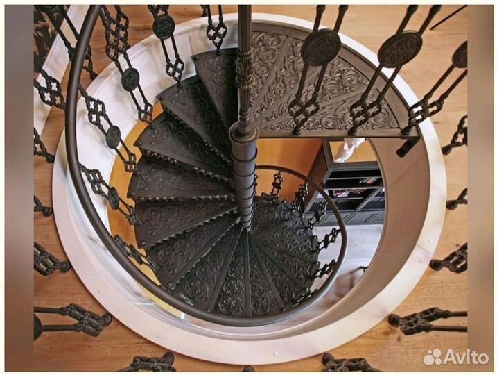 Лестница винтовая кованая под ключ