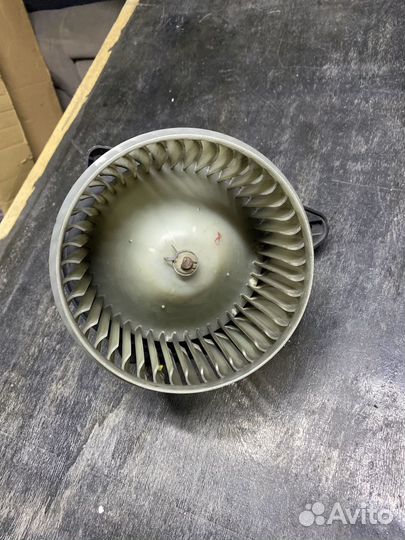 Моторчик печки Audi 4B1820021