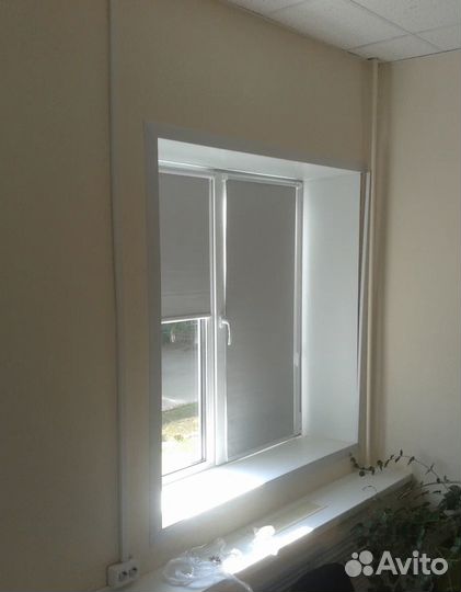 Жалюзи и рулонные шторы на окна