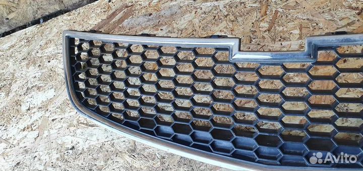 Решетка радиатора Chevrolet Cruze 2009-2016