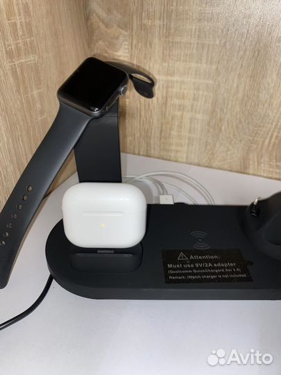 Беспроводная зарядка 3 в 1 для iPhone, android