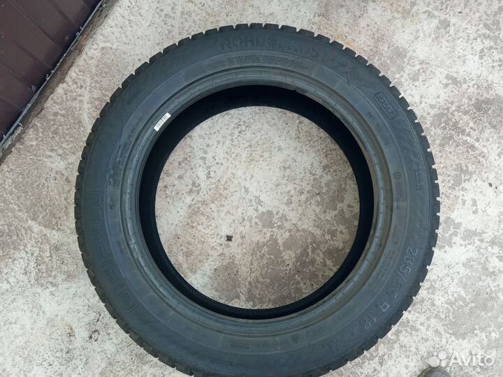 Gislaved Nord Frost 200 SUV 235/55 R18 104T