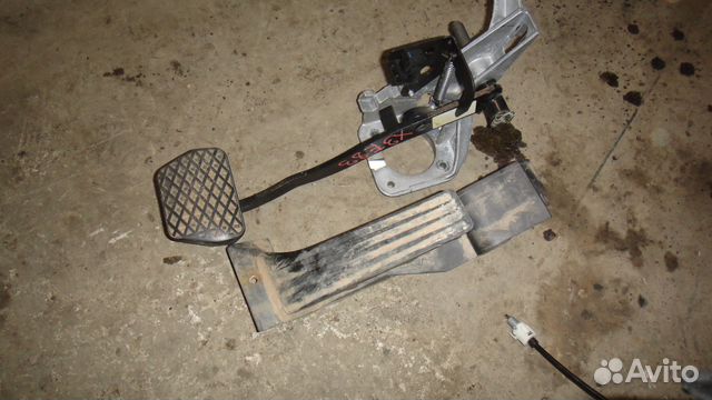 Педаль BMW E83 Е90 Е60