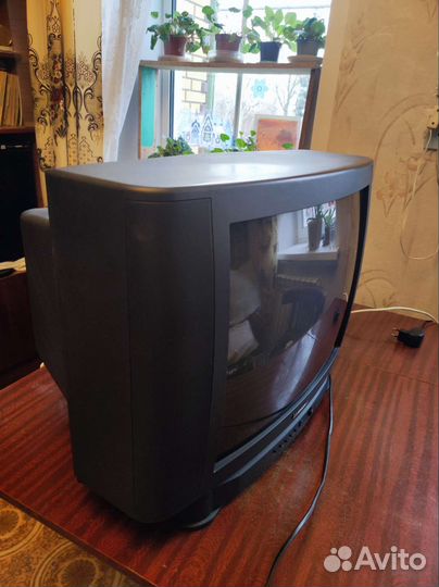 Телевизор samsung