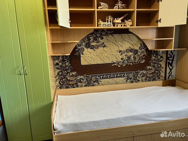 Кровать подростковая