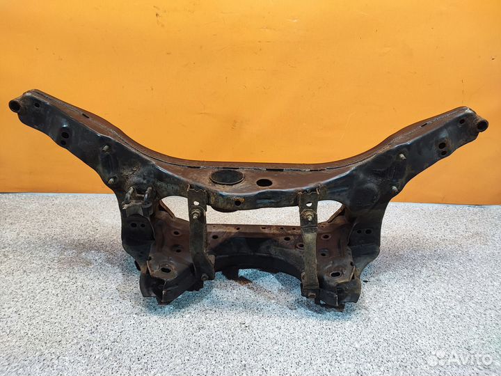 Подрамник задний Nissan Qashqai J10