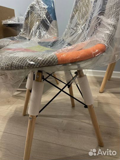 Стулья кухонные 2 шт новые