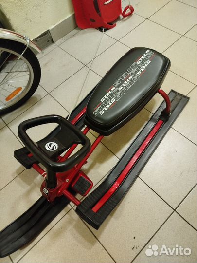 Детский снегокат бу