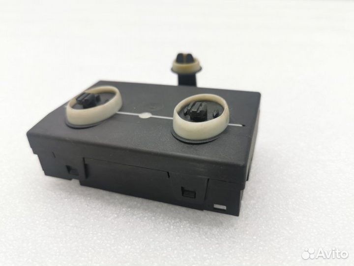 Блок комфорта передний правый Skoda Octavia A7