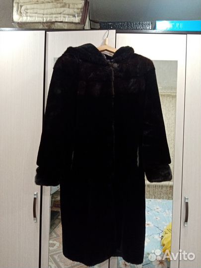 Шуба мутоновая с капюшоном 48 50