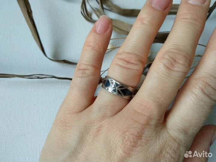 Новое серебряное кольцо женское р15,5-16 с пробой