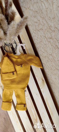 Вязанный костюм детский