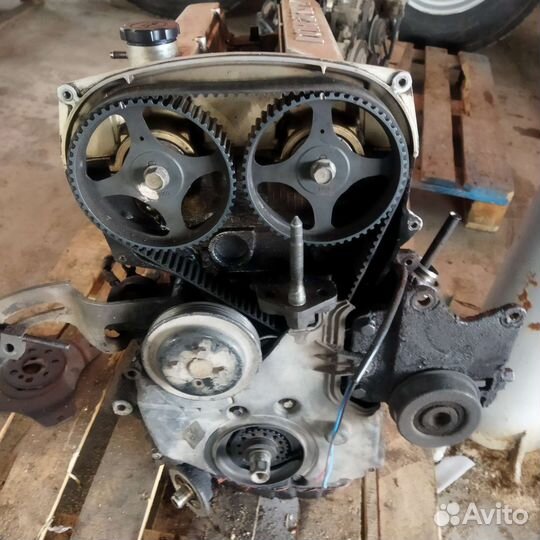 Двигатель Mitsubishi 4G63 в разбор