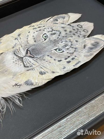 Картины на орлином пере акрилом