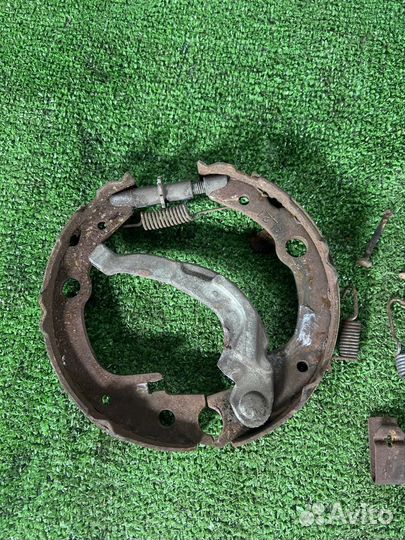 Механизм ручника задний Toyota Celica ZZT231