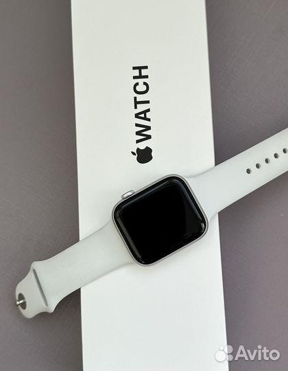 Часы apple watch se 2 44 mm