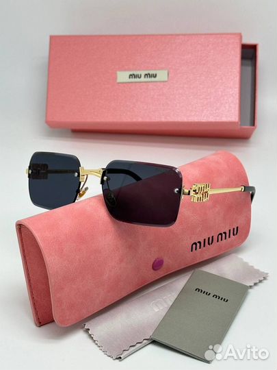 Солнцезащитные очки miu miu
