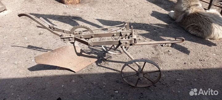 Конный плуг