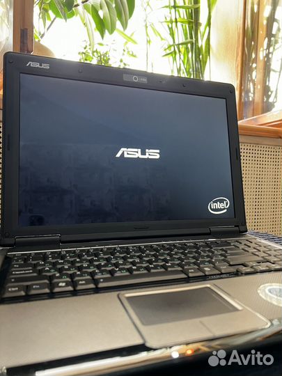 Ноутбук Asus